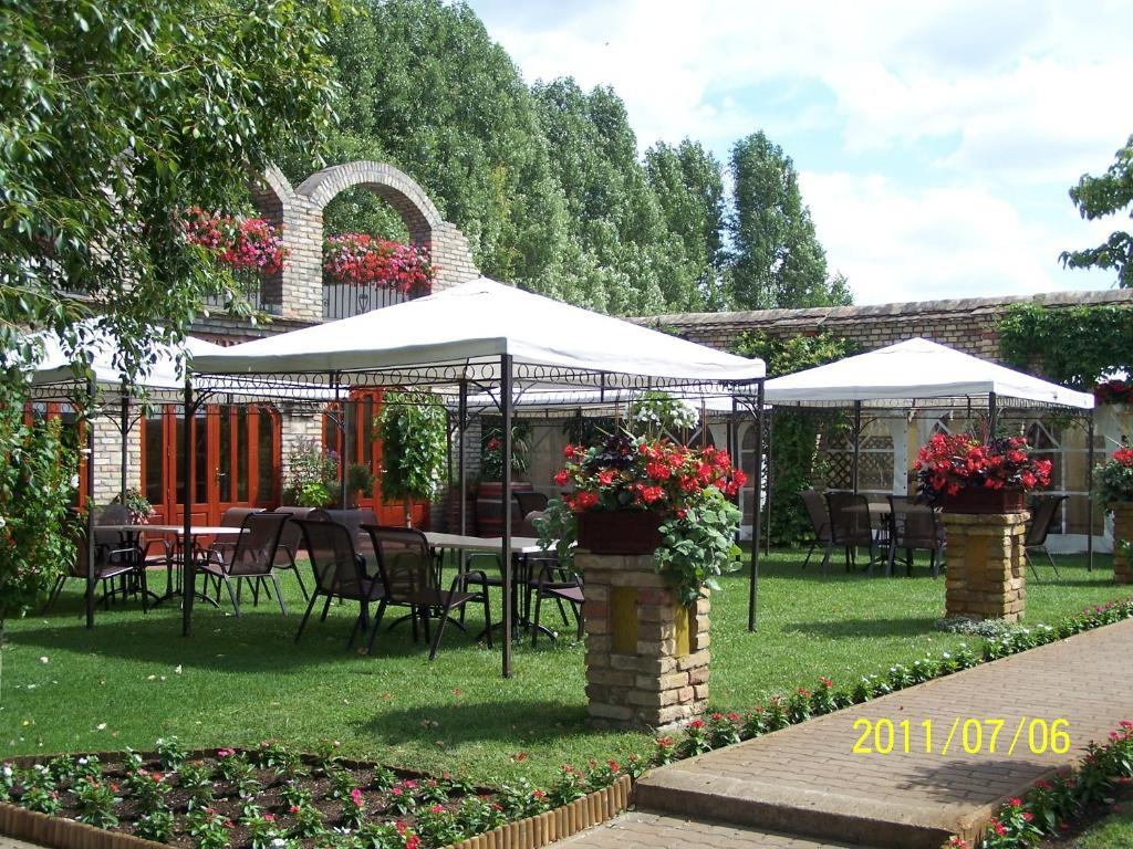 Bed and Breakfast Bajor Panzio à Kecskemét Extérieur photo